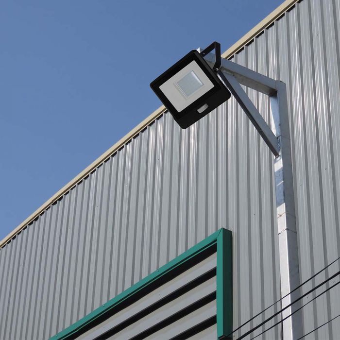 Projecteur LED 20W avec détecteur PIR VT-128S - Éclairage extérieur intelligent noir 4000K — 4000K Day White — vue 3